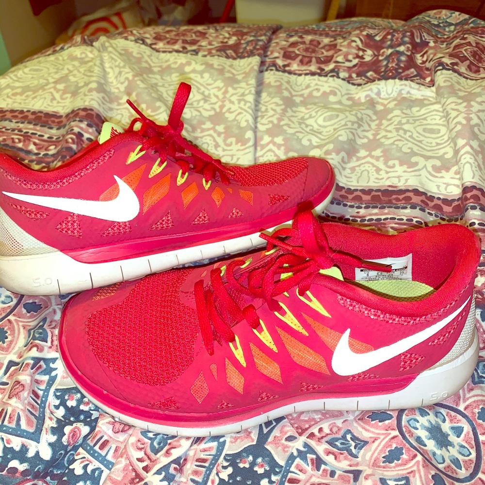 Red Nike free 5.0